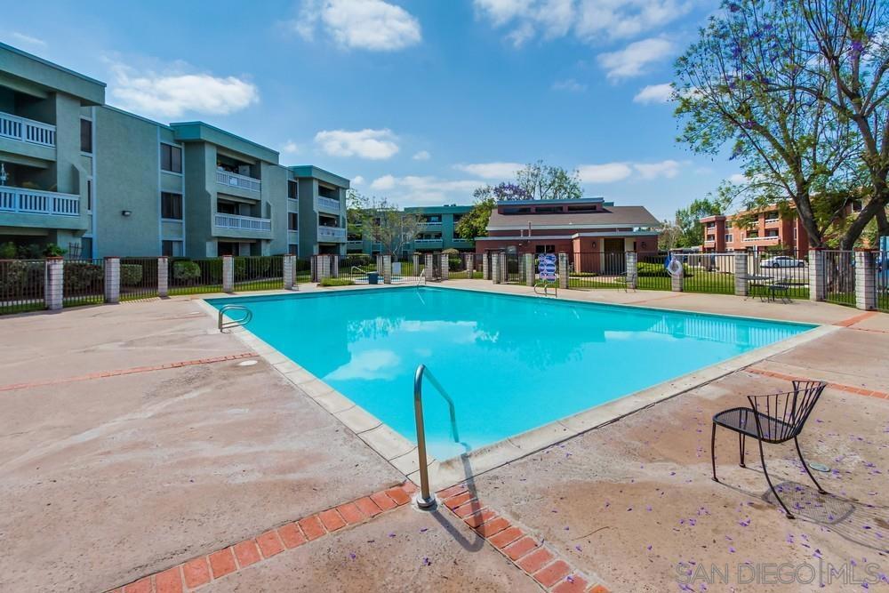 1030 Washington Ave - photo 12