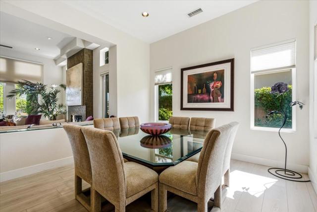 384 Tomahawk Drive, Palm Desert, CA 92211