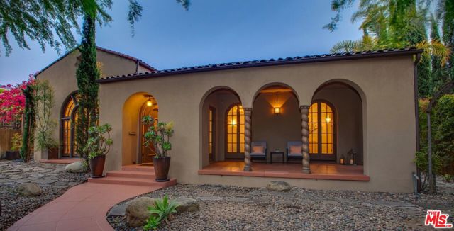 1900 N Serrano Avenue, Los Angeles CA: https://media.crmls.org/mediaz/d0379bd1-6d18-473a-91a5-f63c2fb5b473.jpg