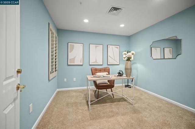 5954 Autumnwood Dr, Walnut Creek CA: https://media.crmls.org/mediaz/d038cf4e-6183-49d4-9f42-f0ed44d287d1.jpg