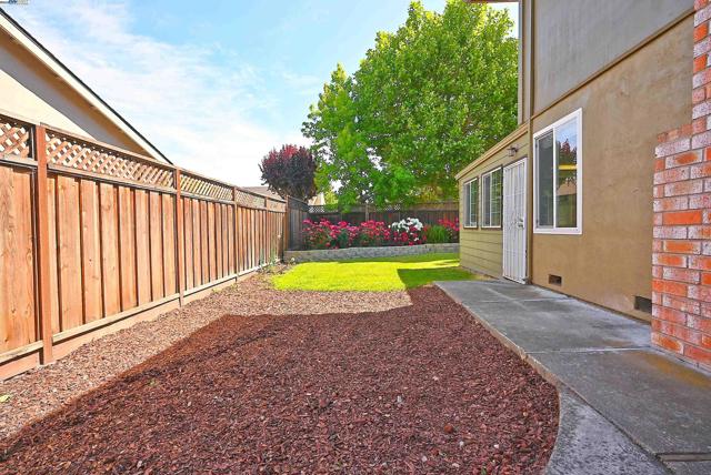 4919 Mohr Ave, Pleasanton CA: https://media.crmls.org/mediaz/d03ad5f7-9348-4941-893f-7f893f86109b.jpg