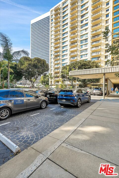 2160 E Century Parkway, Los Angeles CA: https://media.crmls.org/mediaz/d03b4ff6-bca4-4941-a775-184796ceb83c.jpg