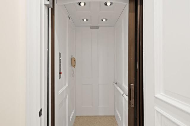 1535 Lakeview Drive, Hillsborough CA: https://media.crmls.org/mediaz/d03b53cc-59dc-4002-8d0d-fb80f958c4a4.jpg