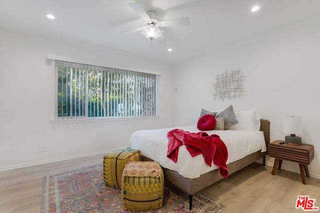6207 Melba Avenue, Woodland Hills CA: https://media.crmls.org/mediaz/d03bd844-385f-46e0-b52e-44911ee6f19c.jpg