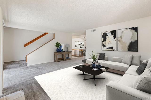 8069 Caminito Gianna, La Jolla CA: https://media.crmls.org/mediaz/d03c59fe-5ffd-4189-8408-386cc53ac395.jpg