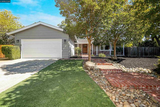 2501 Biscay Way, Walnut Creek CA: https://media.crmls.org/mediaz/d03d970c-045c-4577-959a-1e62a9956361.jpg