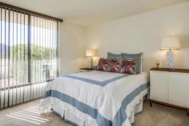 45780 Ocotillo Drive, Palm Desert CA: https://media.crmls.org/mediaz/d03dff86-0310-4a06-ba39-87fd0d11fe52.jpg