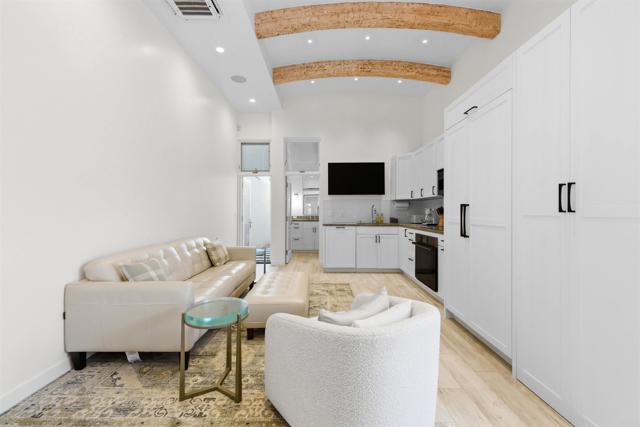 Detail Gallery Image 39 of 60 For 1615 Ocean Front St, San Diego,  CA 92107 - 2 Beds | 2 Baths