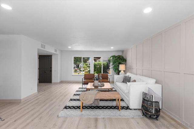 16566 Caminito Vencinos, San Diego CA: https://media.crmls.org/mediaz/d03fa32b-b952-4d47-9e12-d31a2933e351.jpg