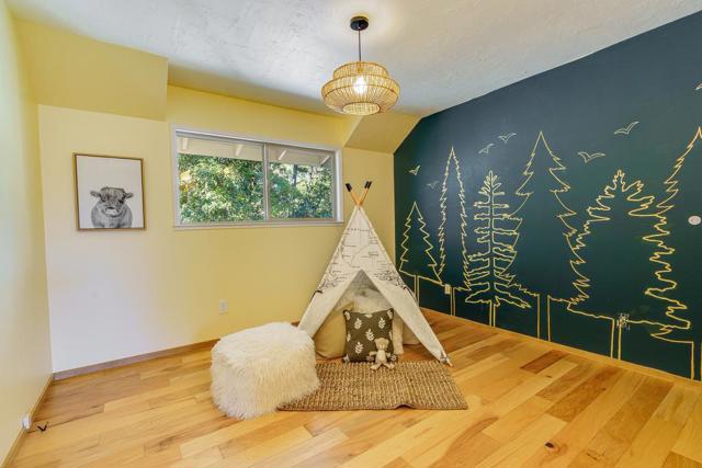 831 Calabasas Road, Watsonville CA: https://media.crmls.org/mediaz/d03fbec6-bc09-455f-ad0e-418d6b52d41e.jpg