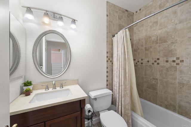 3430 Corte Viejo, Carlsbad CA: https://media.crmls.org/mediaz/d03fc383-6d12-48dc-9fd5-4f3dc4bdd648.jpg
