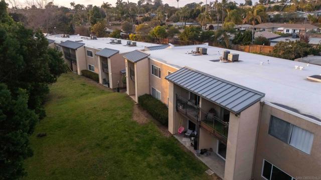 820 Encinitas Blvd, Encinitas CA: https://media.crmls.org/mediaz/d0411024-f133-4891-943b-c27440788741.jpg