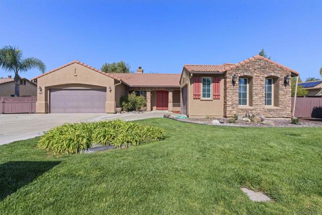 23527 Green Glen Road, Ramona CA: https://media.crmls.org/mediaz/d0413ad2-074b-4755-b27b-ca1d6bb14b93.jpg