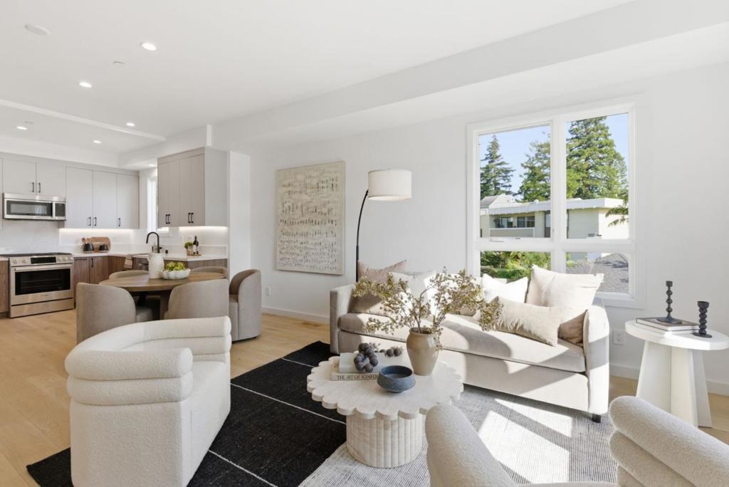 1433 Floribunda Avenue #8