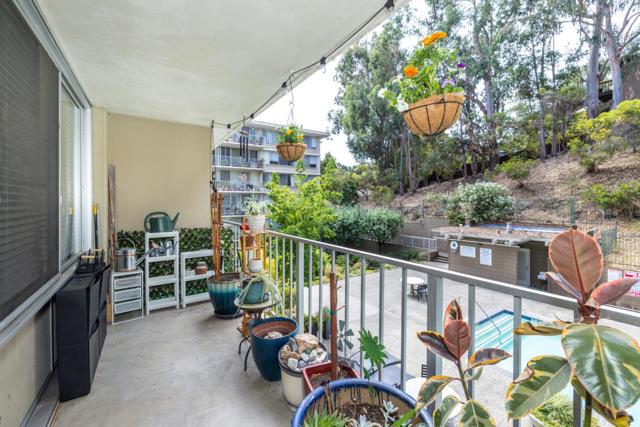 400 Davey Glen Road, Belmont CA: https://media.crmls.org/mediaz/d042d714-9dae-45e3-a840-7762fa3ca262.jpg