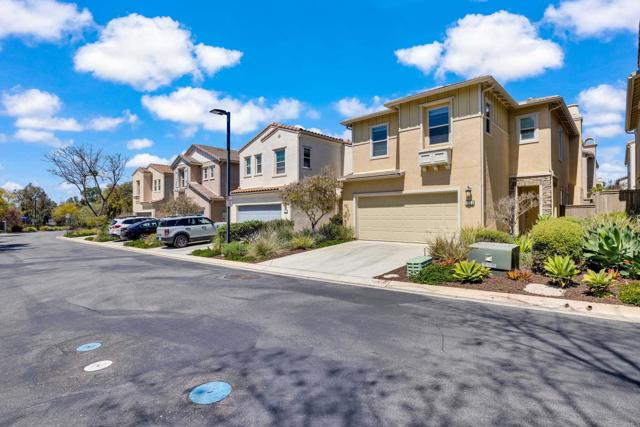 1132 Cherry Tree Lane, Vista CA: https://media.crmls.org/mediaz/d043cf7f-734f-4f91-83dd-db4624a6124e.jpg