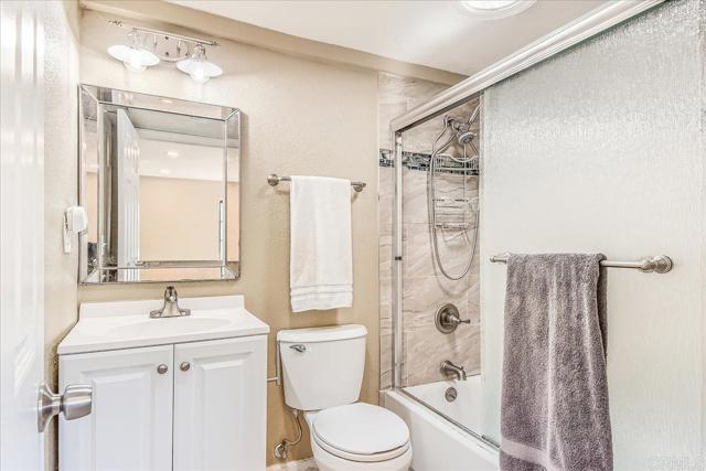 Image 22 of 34 For 9259 Brookside Circle
