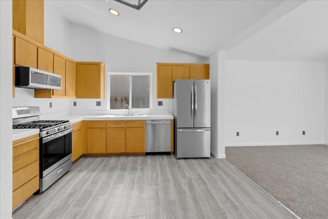 1250 Greenleaf Loop, Greenfield CA: https://media.crmls.org/mediaz/d0444fd6-1314-41db-9b08-74979d91cac7.jpg