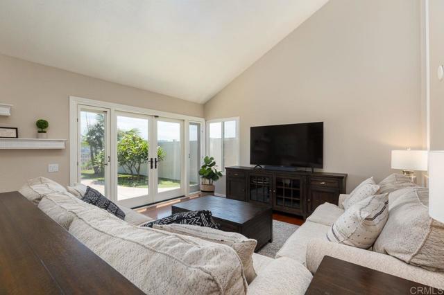 10667 Viacha Dr, Tierrasanta CA: https://media.crmls.org/mediaz/d0451729-dc88-4638-a465-07ad3e7b1da1.jpg