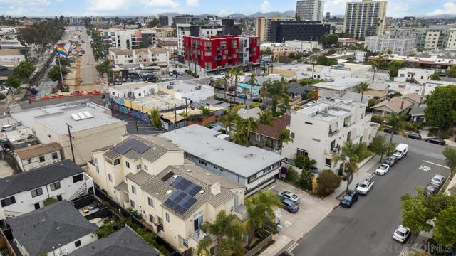 1464 Essex St, San Diego CA: https://media.crmls.org/mediaz/d0455d19-dc6b-47ed-9d9e-d157223b94d6.jpg