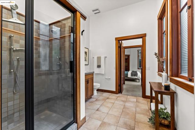 105 Vicente, Berkeley CA: https://media.crmls.org/mediaz/d045b218-3df6-47a9-9714-3fe98f068157.jpg
