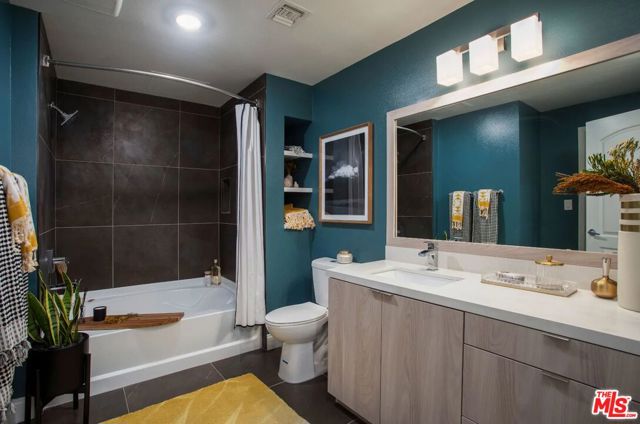 5710 Crescent Park E, Playa Vista CA: https://media.crmls.org/mediaz/d0460c6c-df52-447a-8f57-f0127b0c729c.jpg