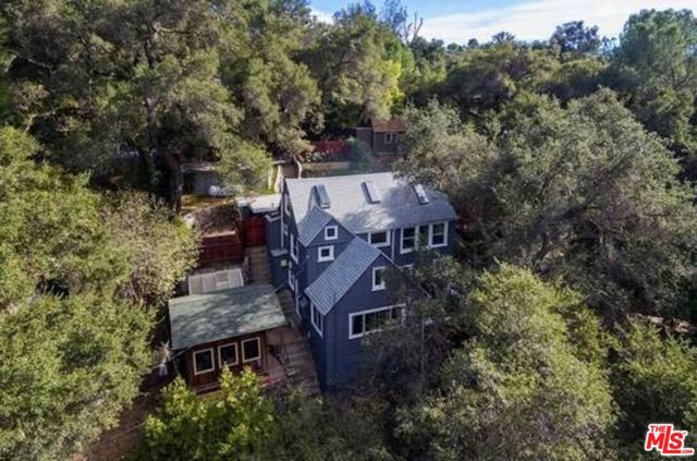 638 N Topanga Canyon Boulevard, Topanga CA: https://media.crmls.org/mediaz/d0469af1-5428-4a61-9420-9bc23d2375bd.jpg