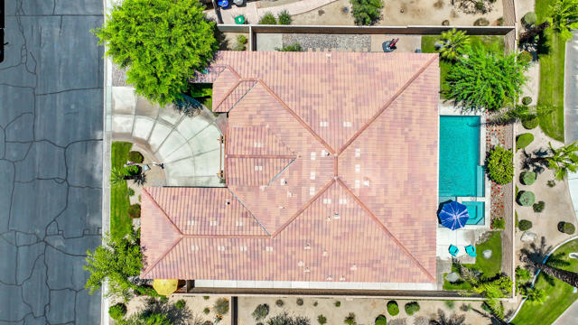 Image 34 of 39 For 80076 Bridgeport Drive