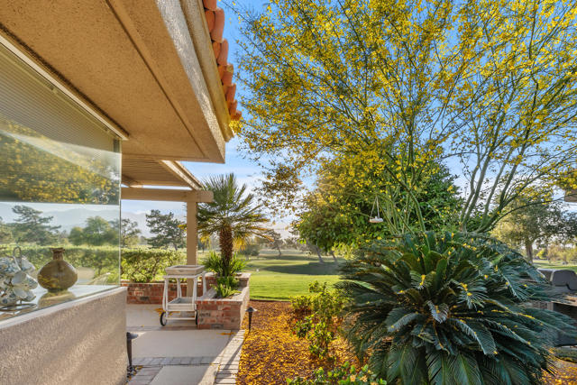32 Colonial Drive, Rancho Mirage, CA 92270