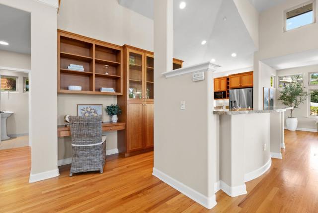 125 Orchard Heights Lane, Corralitos CA: https://media.crmls.org/mediaz/d04809ef-ecb3-44fe-9e2c-3a722ad801ac.jpg