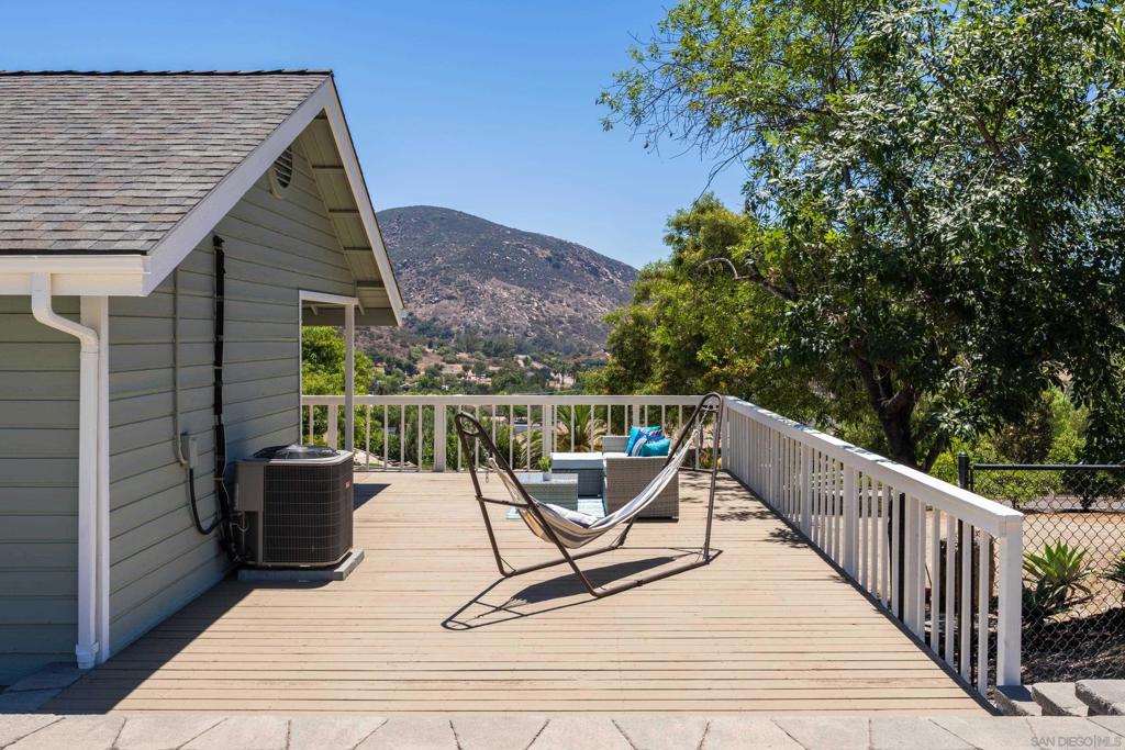 MLS #250034940SD img 36