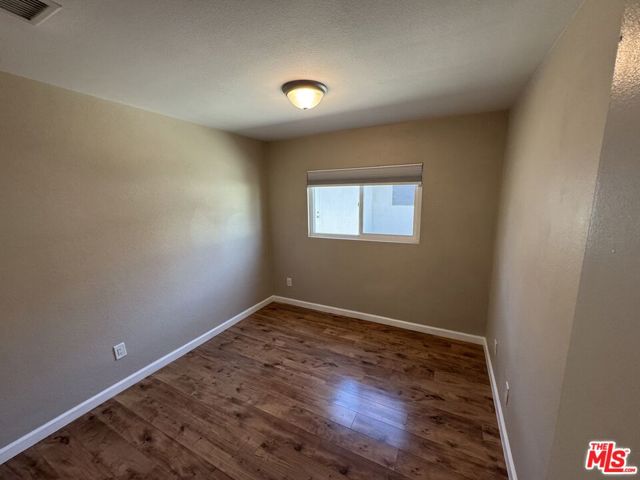 Image 17 of 27 For 41760 Largo  