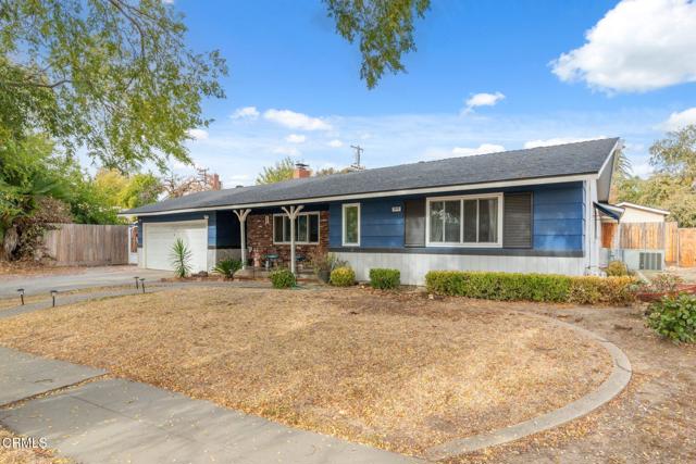 Detail Gallery Image 2 of 18 For 3919 E Pico Ave, Fresno,  CA 93726 - 3 Beds | 2 Baths