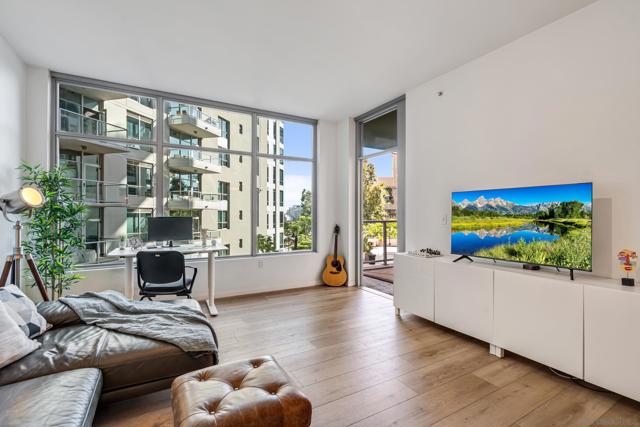 253 10Th Ave, San Diego CA: https://media.crmls.org/mediaz/d04a494b-d97e-4121-ae73-065443721b63.jpg