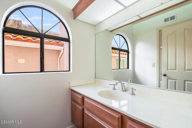 26914 Deerweed Trail, Calabasas CA: https://media.crmls.org/mediaz/d04a684e-e8e7-4071-ada5-682f9d8a1fe6.jpg