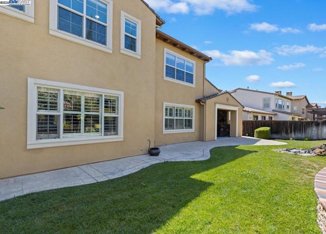 7563 Balmoral Way, San Ramon CA: https://media.crmls.org/mediaz/d04a7fa8-946e-42f3-952f-bf802d3b4883.jpg