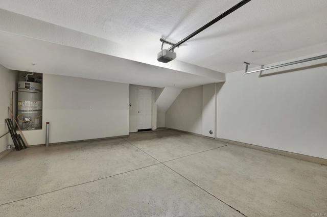 Image 31 of 54 For 2723 Apricot Ct