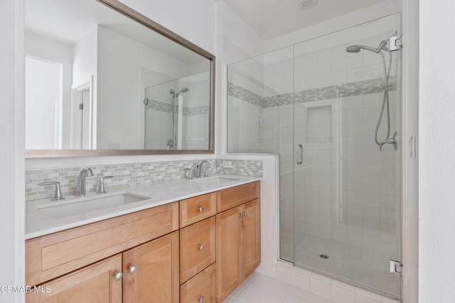89 Jensen Court, Thousand Oaks CA: https://media.crmls.org/mediaz/d04cfba8-32ae-4b95-8498-9b59cdfb9e1b.jpg