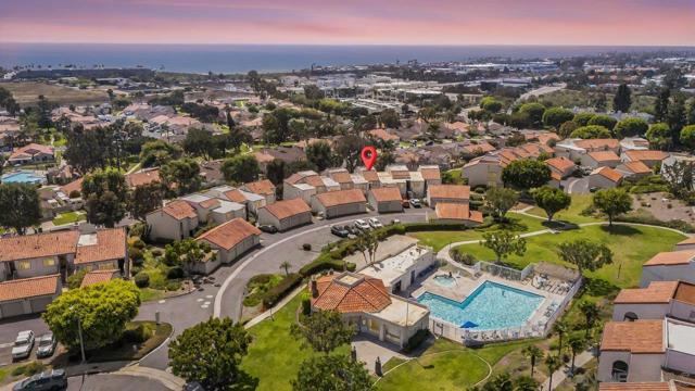 902 Caminito Madrigal, Carlsbad CA: https://media.crmls.org/mediaz/d04e3392-0ef4-41f1-9897-2f0f0e2c820f.jpg