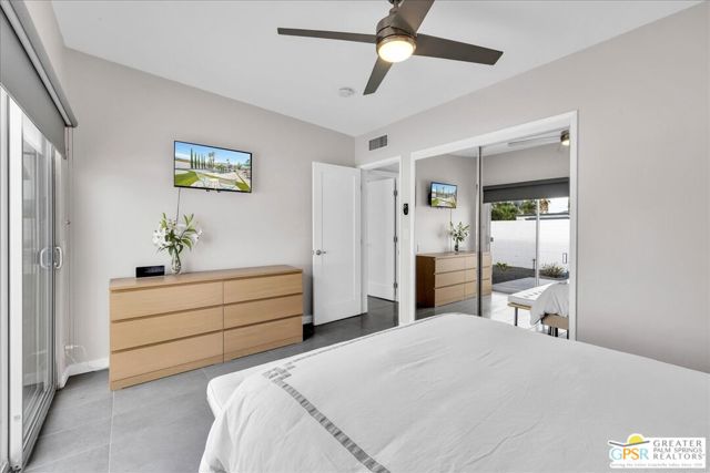 3351 E Paseo Barbara, Palm Springs CA: https://media.crmls.org/mediaz/d04e72dd-2c60-4ec2-9585-f2d3996fdb68.jpg