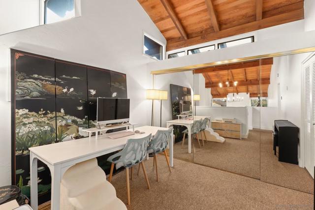16936 Via de Santa Fe, Rancho Santa Fe CA: https://media.crmls.org/mediaz/d04f0844-7b1d-407e-9ec1-47f7fca2534c.jpg