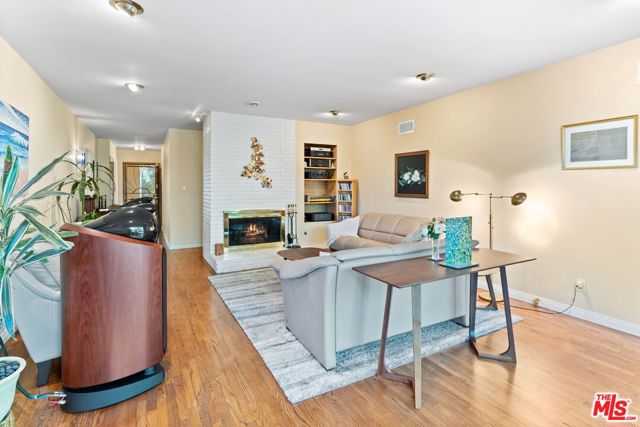 8248 West 83rd Street photo 5