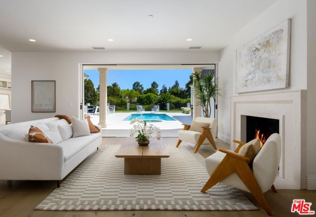 2125 Birnam Wood Drive, Santa Barbara CA: https://media.crmls.org/mediaz/d050a646-046e-4afe-9930-9bc12dc95196.jpg