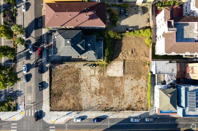 Image 7 of 11 For 229 International Boulevard