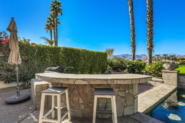 50465 Verano Drive, La Quinta CA: https://media.crmls.org/mediaz/d05108c0-a8c1-4a13-b19a-1ff5a4e5507b.jpg