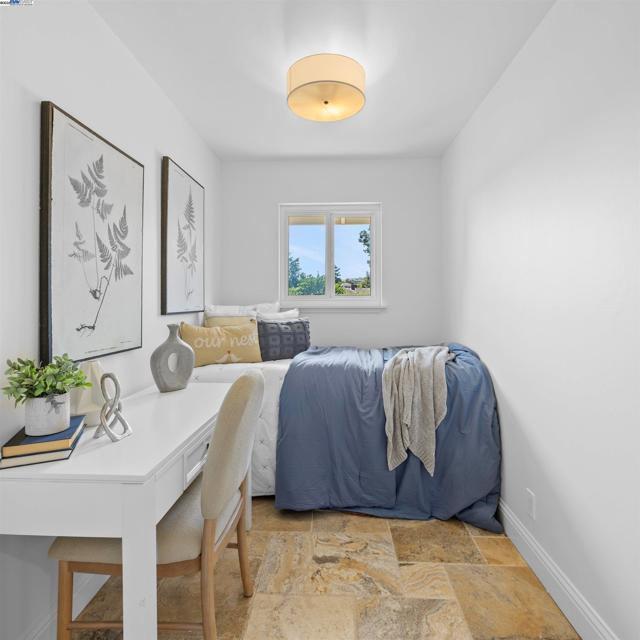 18767 Lamson Rd, Castro Valley CA: https://media.crmls.org/mediaz/d0511da6-79ae-4fb0-95a0-2027e7adcff7.jpg
