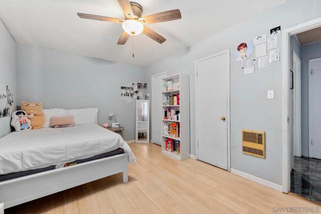 124 E View St, Fallbrook CA: https://media.crmls.org/mediaz/d0515059-a518-467f-9ec4-44b589bb81d3.jpg