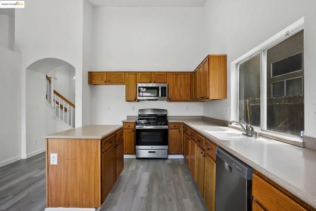 Image 11 of 29 For 4019 Villa Gomez Ln