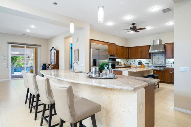 81139 Laguna Court, La Quinta CA: https://media.crmls.org/mediaz/d0519f3c-7652-4d2c-b980-952b538e921d.jpg