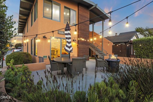 2924 Lakeshore Court, Oxnard CA: https://media.crmls.org/mediaz/d051c5da-6fff-4c5b-a03d-3d9a97ff8541.jpg